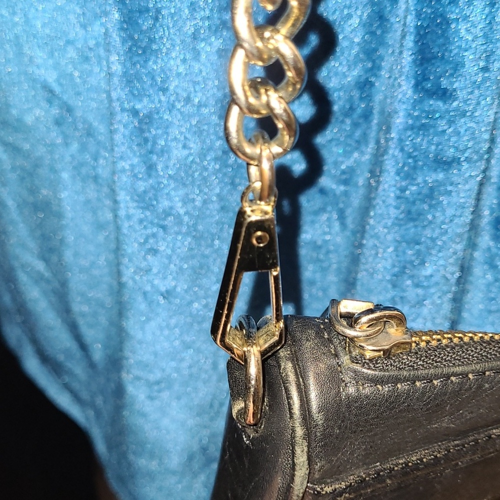 🤩Black leather Rebecca Minkoff Mini M.A.C. Crossbody bag with Gold Accents - Picture 7 of 16